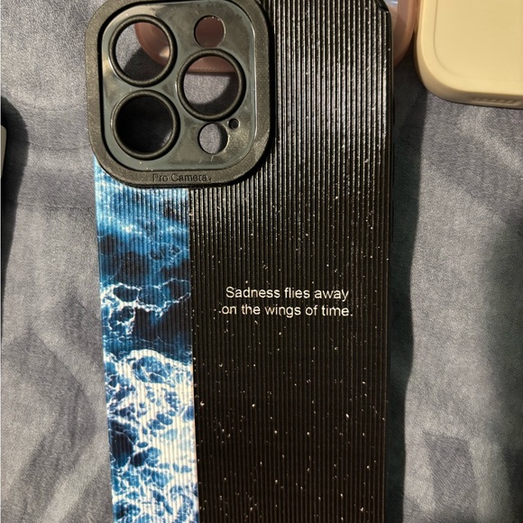 iPhone Case Bundle for iPhone 15 Pro Max - Picture 3 of 7